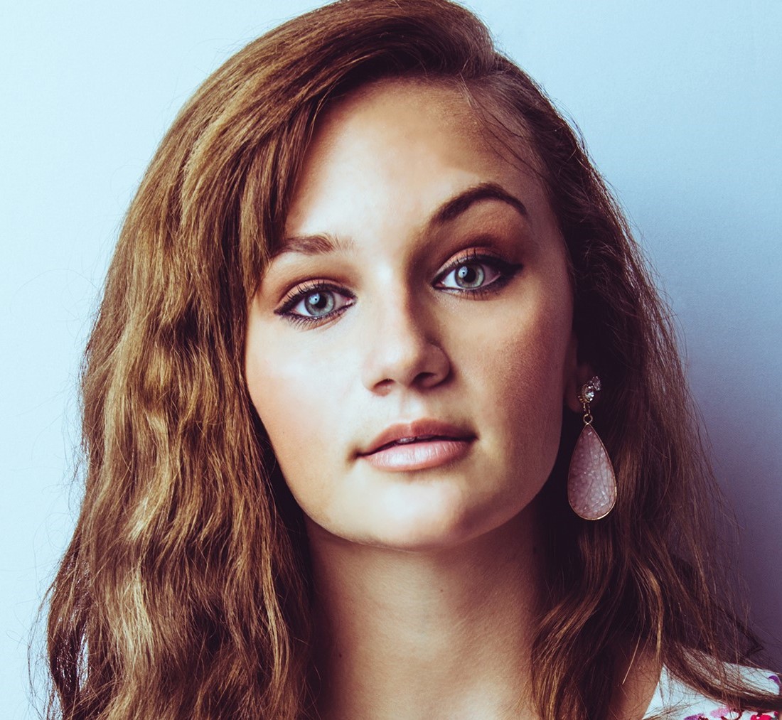 [Interview] 5 Questions with Hollyn | BTSCELEBS