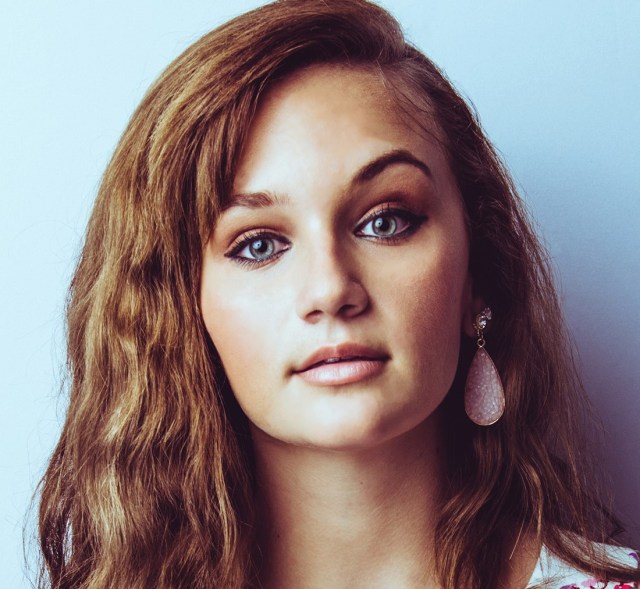 Hollyn_photo1_LeeSteffen